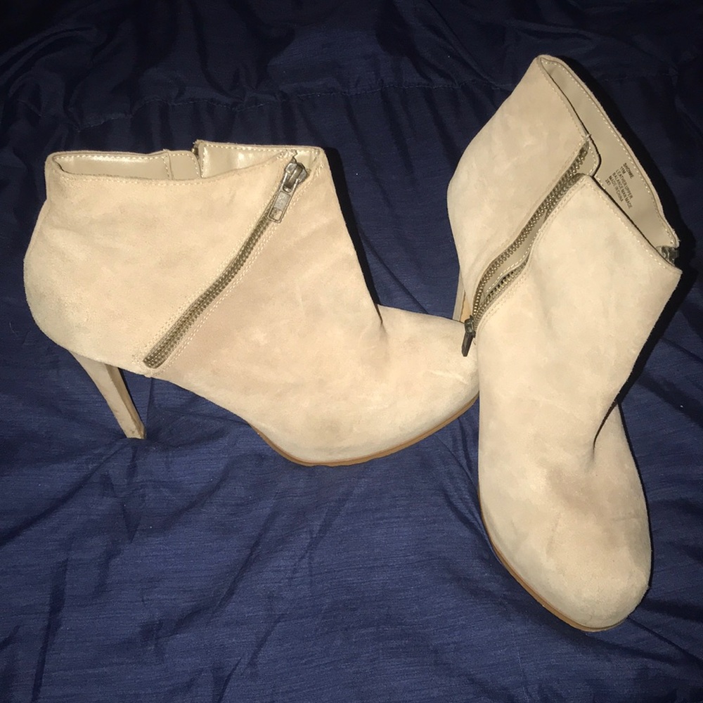 Steve Madden Suede Bootie